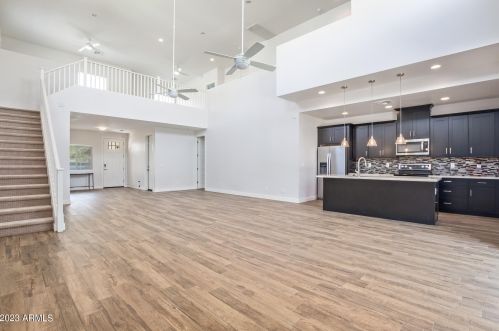 3642 Earll Dr, Phoenix AZ  85018-7044 exterior