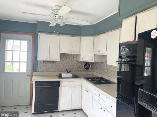 197 Lincoln Ave, West Deptford NJ 08066-1136 exterior