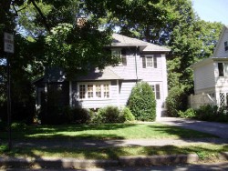 25 Groveland St, Newton, MA 02466-2318