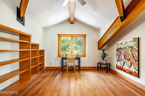 2505 Bear Holw Dr, Park City UT 84098-8524 exterior