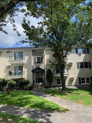 1261 Church St, New Bedford MA 02745-1725 exterior