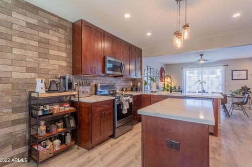 4246 Agave Rd, Phoenix AZ 85044-4646 exterior