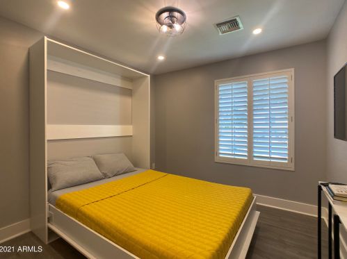 2423 Beryl Ave, Phoenix AZ 85021-2480 exterior