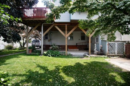 183 Thomas St, Fall River MA 02723-2404 exterior