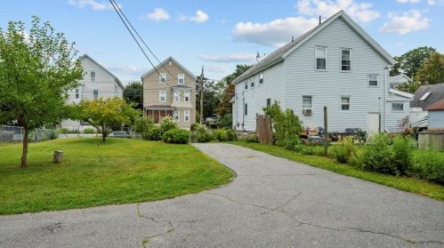 51 Morse Pl, Fall River MA 02724-1313 exterior