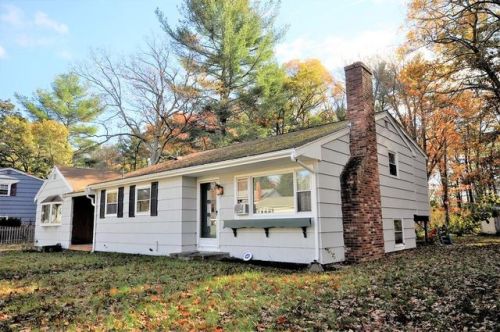 200 Sportsmans Trl, Whitman, MA 02382-1726