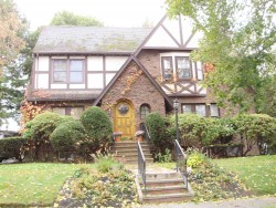 86 Allerton Rd, Newton, MA 02459-2458