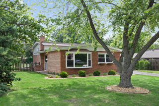 6 Norton Dr, Lemont IL  60439-3946 exterior