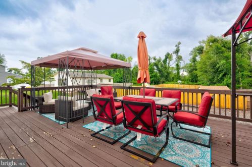 833 Boundary Rd, West Deptford NJ 08096-3614 exterior