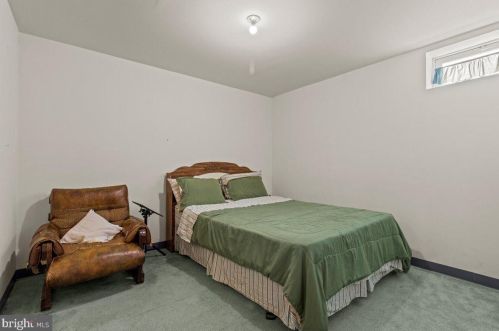 13 Equestrian Dr, Burlington NJ 08016-3065 exterior