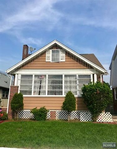 132 Frst St, Belleville NJ  07109-2358 exterior