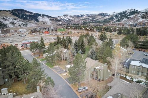 1920 Canyons Resort Dr, Park City UT 84098-6727 exterior