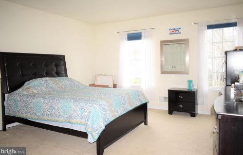 94 Drift Ave, Trenton NJ 08648-3505 exterior