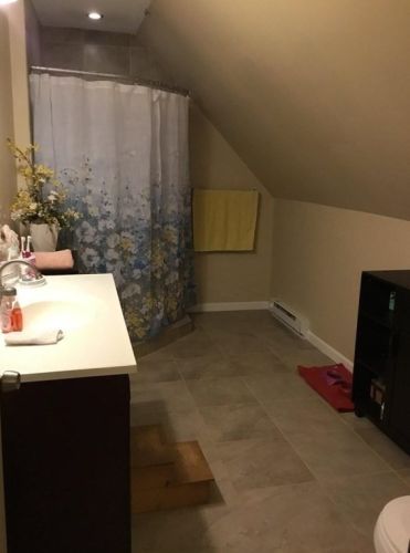 49 Pleasant St, Montgomery MA 01085-3736 exterior