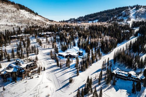 215 White Pne Cyn Rd, Park City UT 84060-6514 exterior