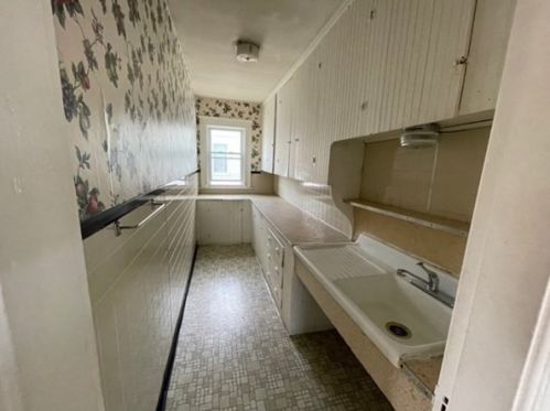 130 Stafford St, Worcester MA 01603-1438 exterior