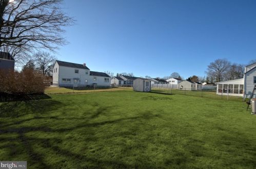 27 Jamaica Way, Trenton NJ 08610-1314 exterior