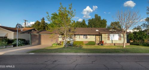 8153 1st Ave, Phoenix, AZ 85021-5668