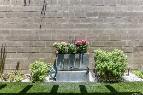 32 Larkfield, Irvine CA 92620-2140 exterior