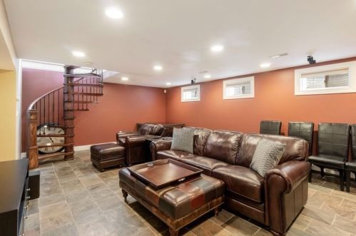 100 Kimball Rd, Dedham MA 02026-3727 exterior