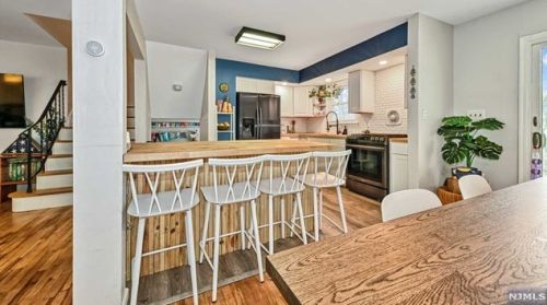 25 Catherine Ct, Skyline Lakes NJ  07456-1838 exterior