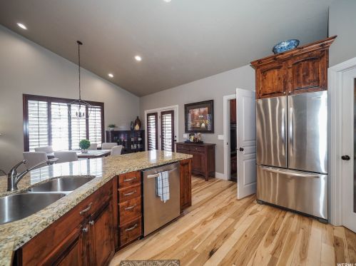 2161 Lorita Way, Sandy UT 84093-6514 exterior