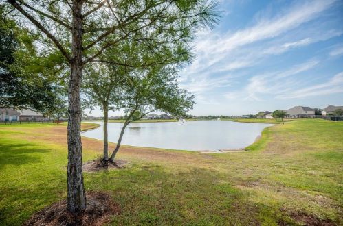 9006 Bonbrook Bnd Ln, Richmond TX 77469-4730 exterior