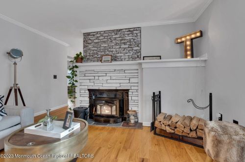 130 Rumson Pl, Little Silver NJ  07739-1044 exterior