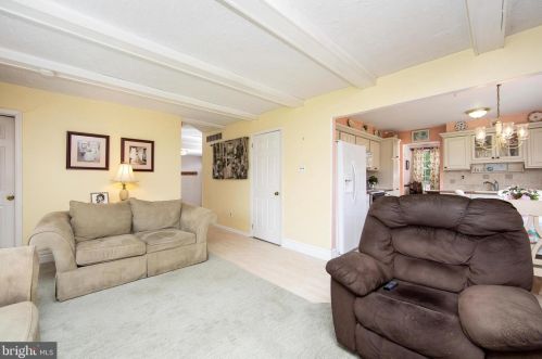 27 Rygate Ave, West Deptford NJ 08096-4218 exterior