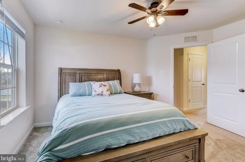 618 Schaeffer Ave, West Deptford NJ 08096-6631 exterior