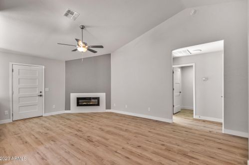 8923 Coronado Rd, Phoenix, AZ 85037-4012