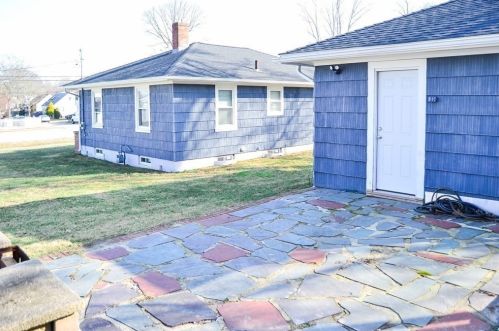 829 Shawmut Ave, New Bedford MA  02746-1315 exterior