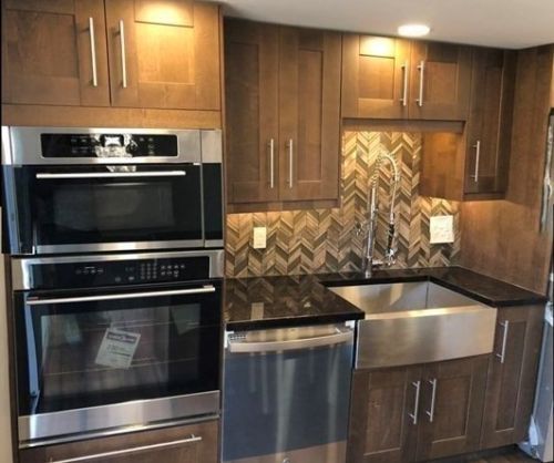 24 Epworth St, Worcester MA 01610-3010 exterior