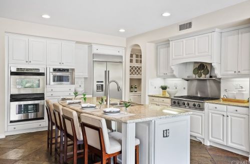 17 Buellton, Irvine CA 92602-2032 exterior