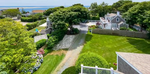 75 Main St, Chatham MA 02633-2419 exterior