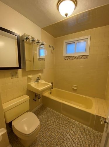 436 Ferry St, Everett MA  02149-5657 exterior