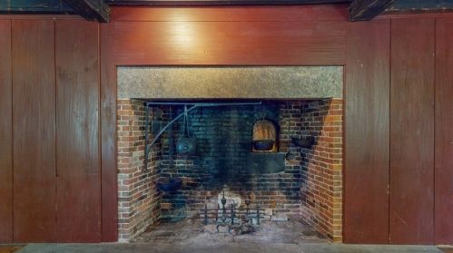 136 Plantation St, Worcester MA 01604-3062 exterior