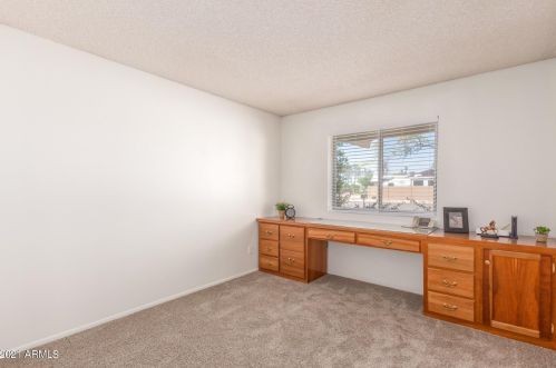 9801 37 Dr, Phoenix AZ 85053-2806 exterior