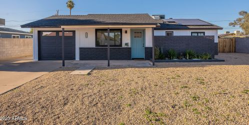 3320 Claire Dr, Phoenix AZ 85032-4933 exterior