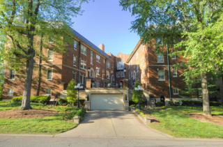 1601 Spring Dr, Louisville, KY 40205-1379