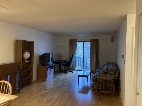 1 Greenbriar Dr, North Reading MA  01864-3145 exterior