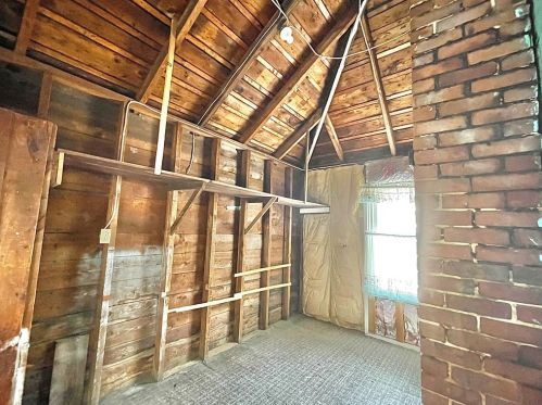 646 Pequoig Ave, Royalston MA 01331-1502 exterior