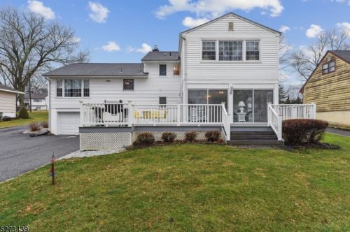 47 Ronald Dr, East Hanover NJ  07936-1420 exterior