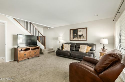 8649 51st St, Phoenix, AZ 85044-5816