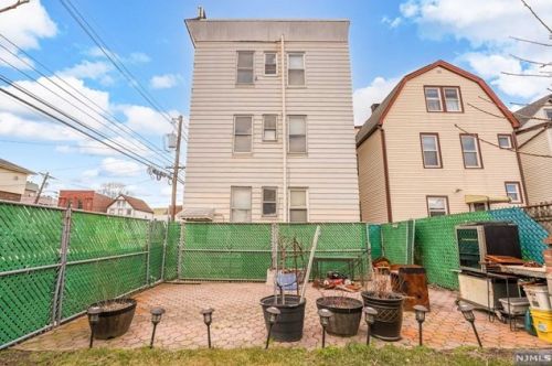 65 Halstead St, Kearny NJ 07032-2077 exterior