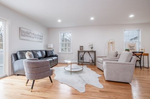 137 Wall St, East Bridgewater MA 02324-1519 exterior