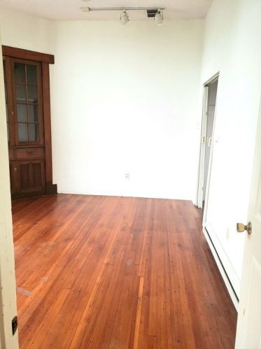 31 Elizabeth St, Worcester MA 01605-2965 exterior