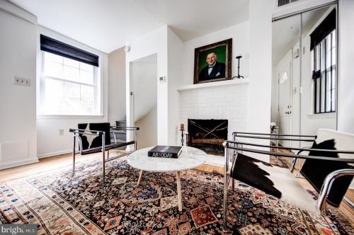 804 6th St, Philadelphia, PA 19147-3002