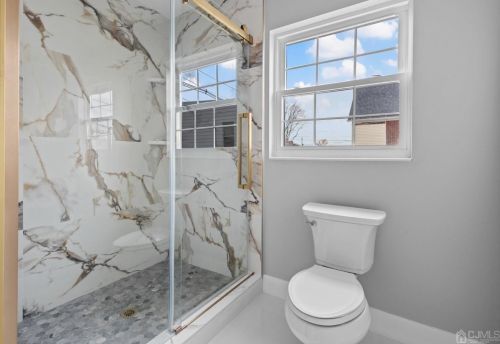 134 Un St, Carteret NJ 07008-3326 exterior