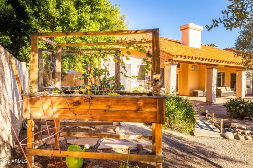 3629 Briarwood Ter, Phoenix AZ 85048-0143 exterior